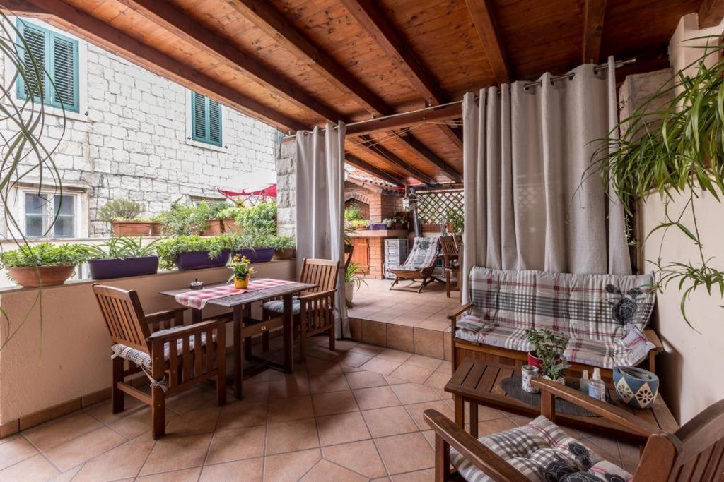 Apartments And Rooms Villa Lina Split Zimmer foto