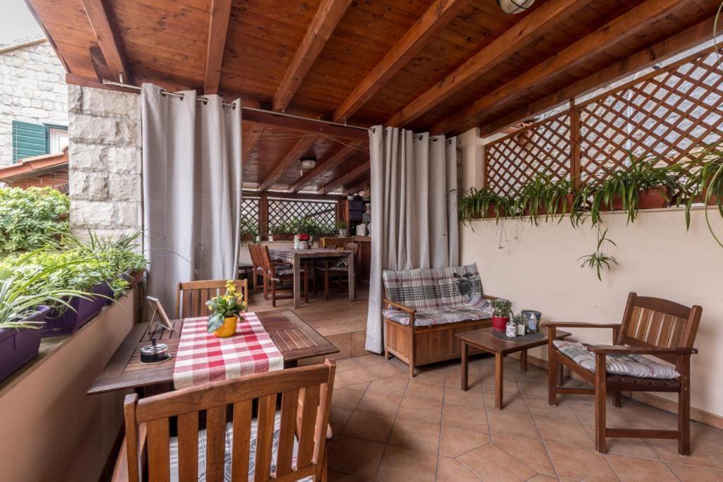Apartments And Rooms Villa Lina Split Zimmer foto