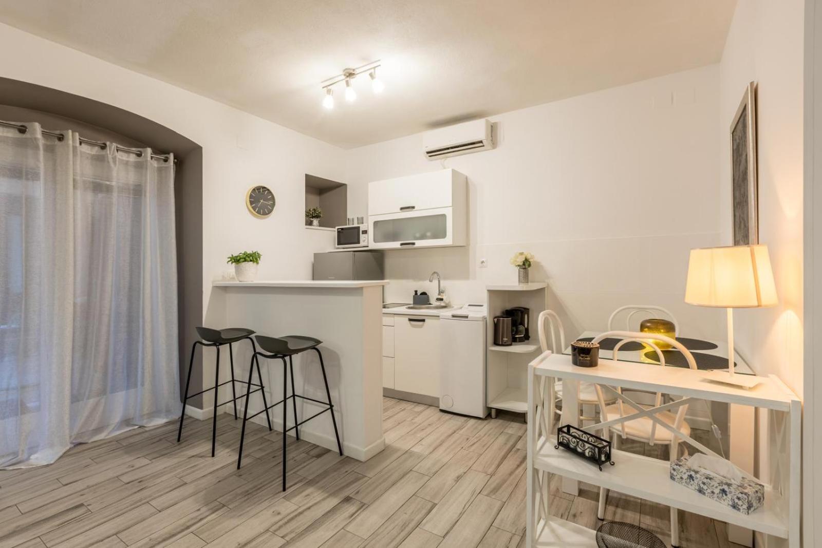 Apartments And Rooms Villa Lina Split Exterior foto