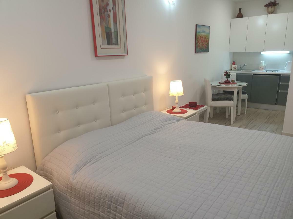 Apartments And Rooms Villa Lina Split Exterior foto